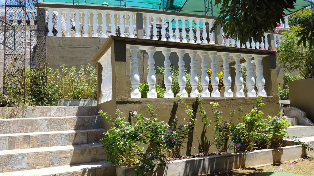 빅토리아 Hibiscus House Seychelles Self Catering 아파트 외부 사진