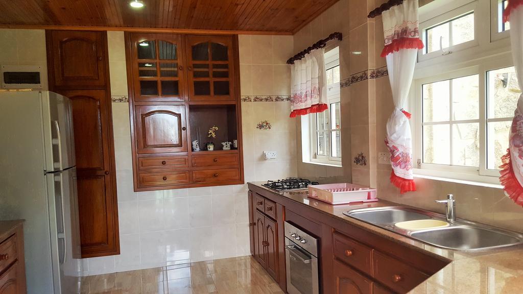 빅토리아 Hibiscus House Seychelles Self Catering 아파트 외부 사진