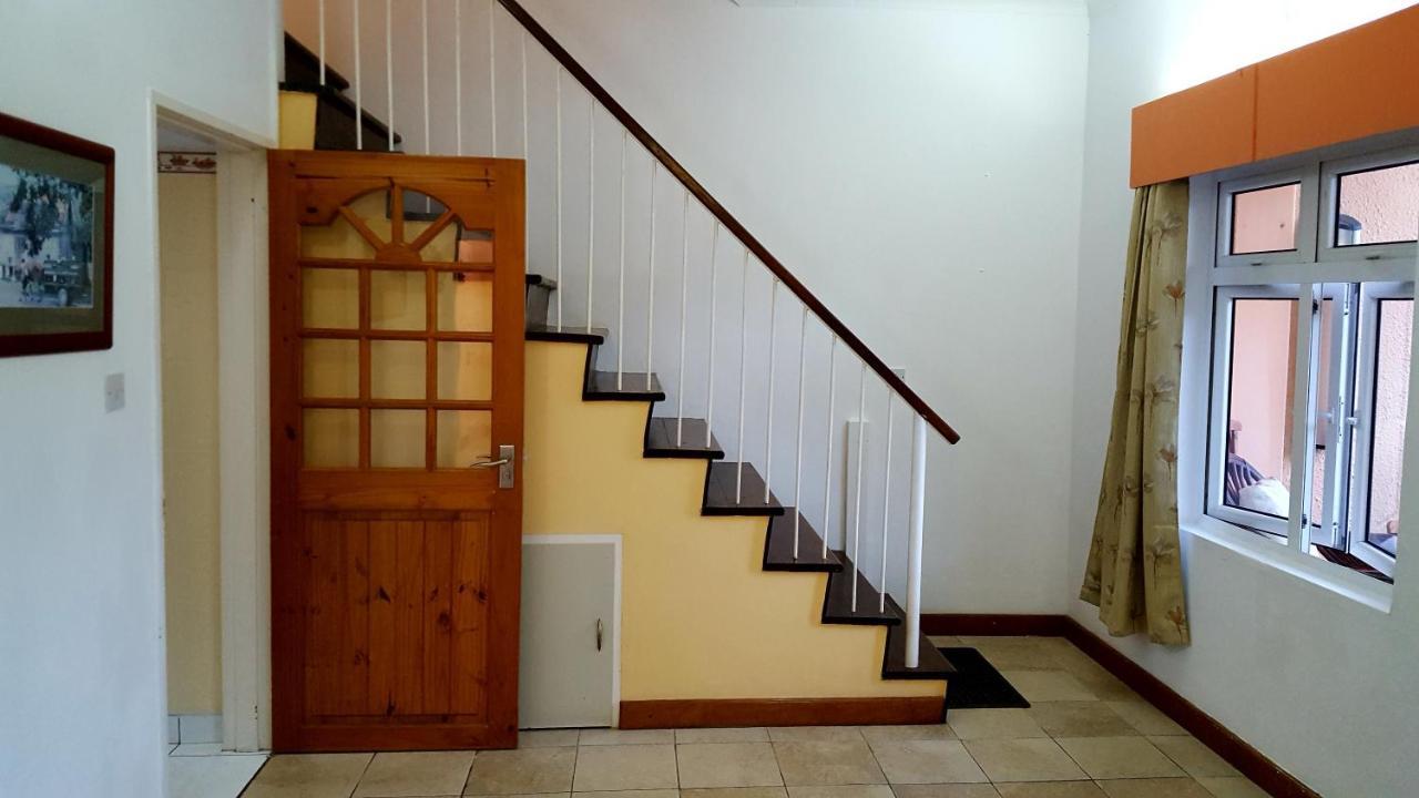 빅토리아 Hibiscus House Seychelles Self Catering 아파트 외부 사진
