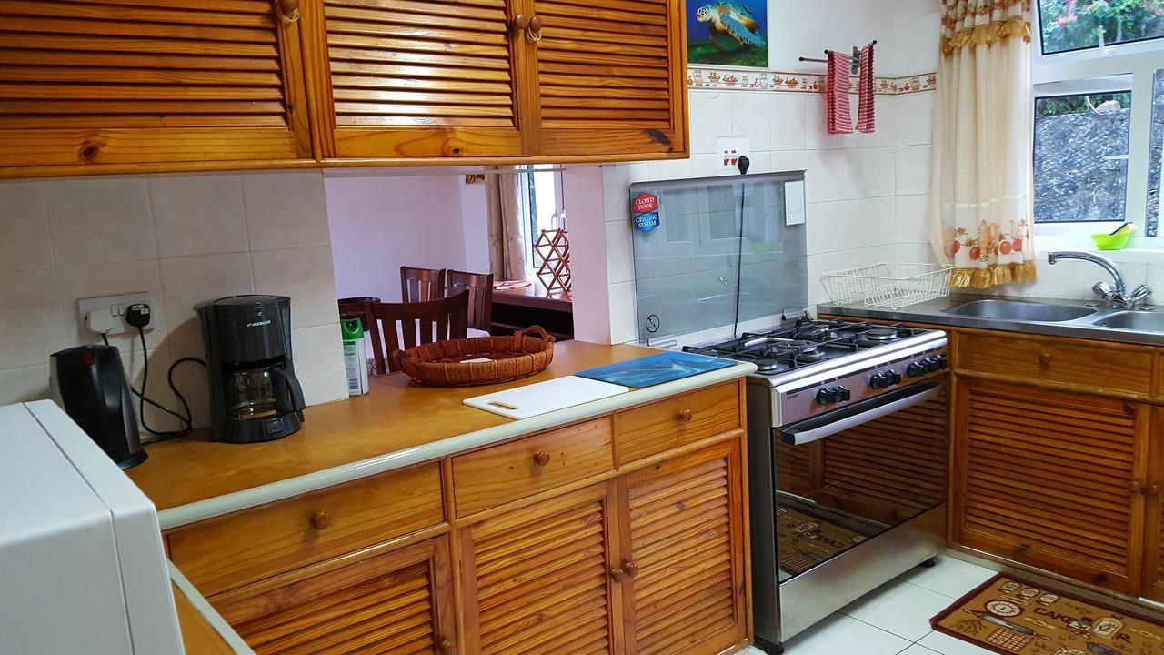 빅토리아 Hibiscus House Seychelles Self Catering 아파트 외부 사진