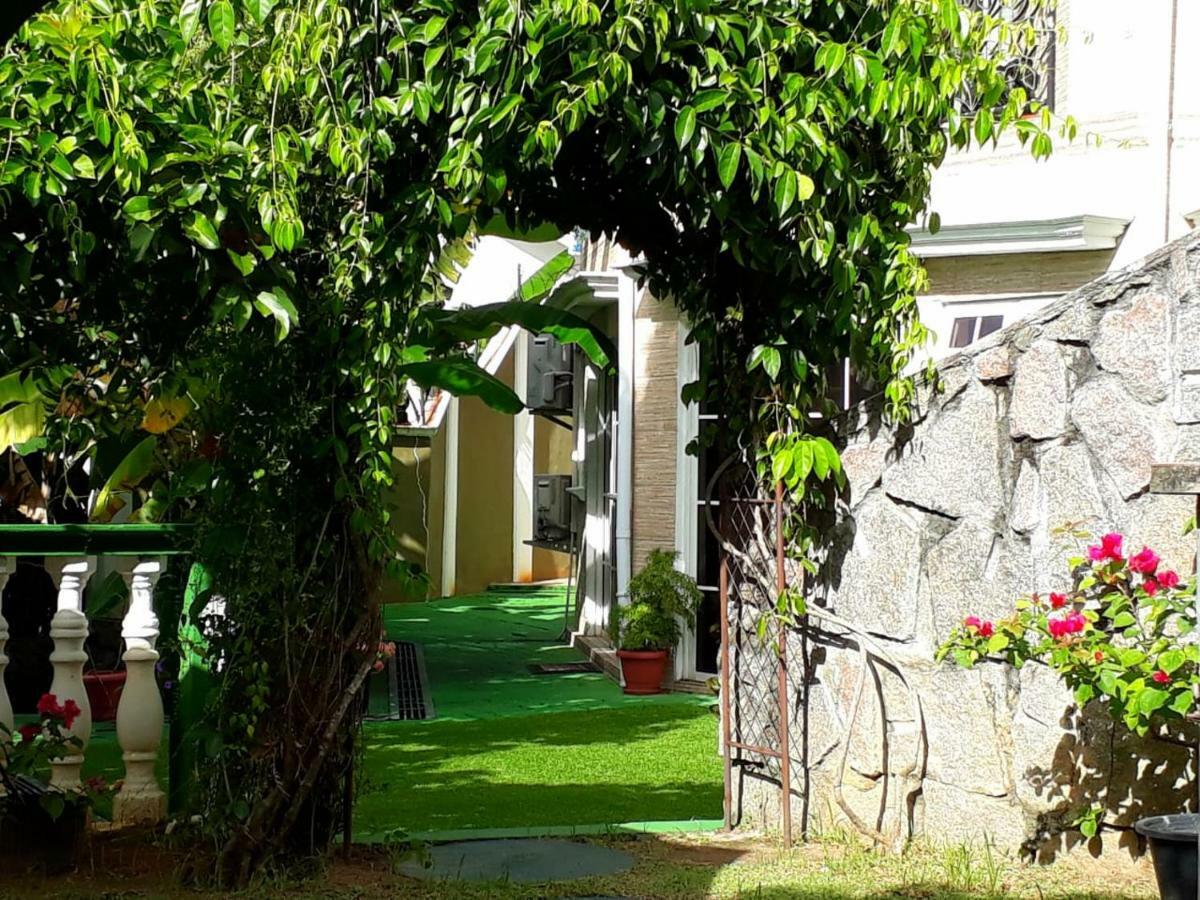빅토리아 Hibiscus House Seychelles Self Catering 아파트 외부 사진