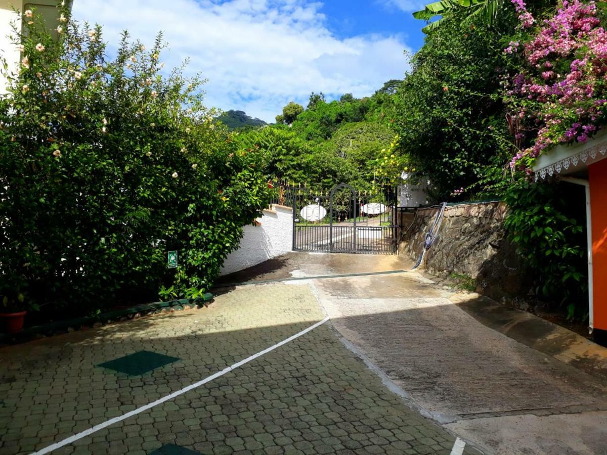 빅토리아 Hibiscus House Seychelles Self Catering 아파트 외부 사진