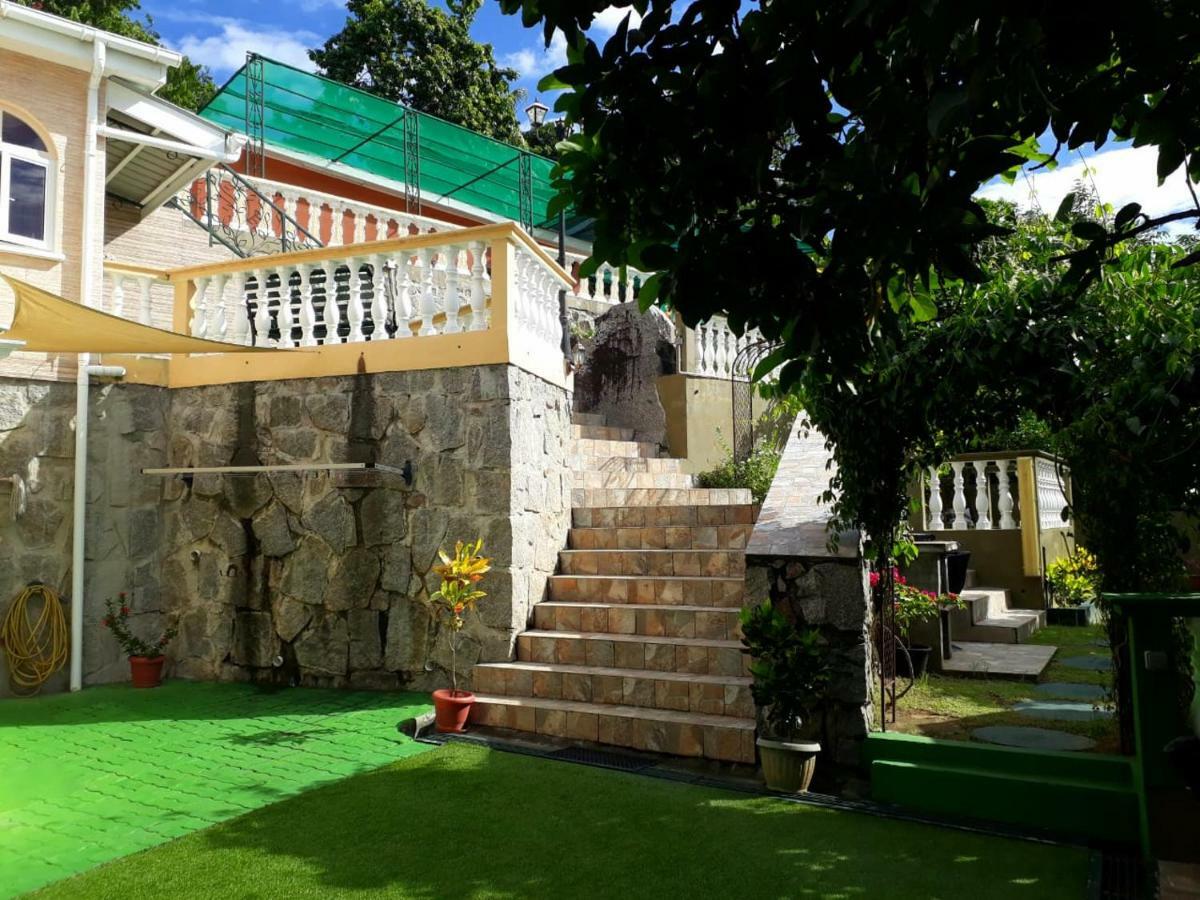 빅토리아 Hibiscus House Seychelles Self Catering 아파트 외부 사진